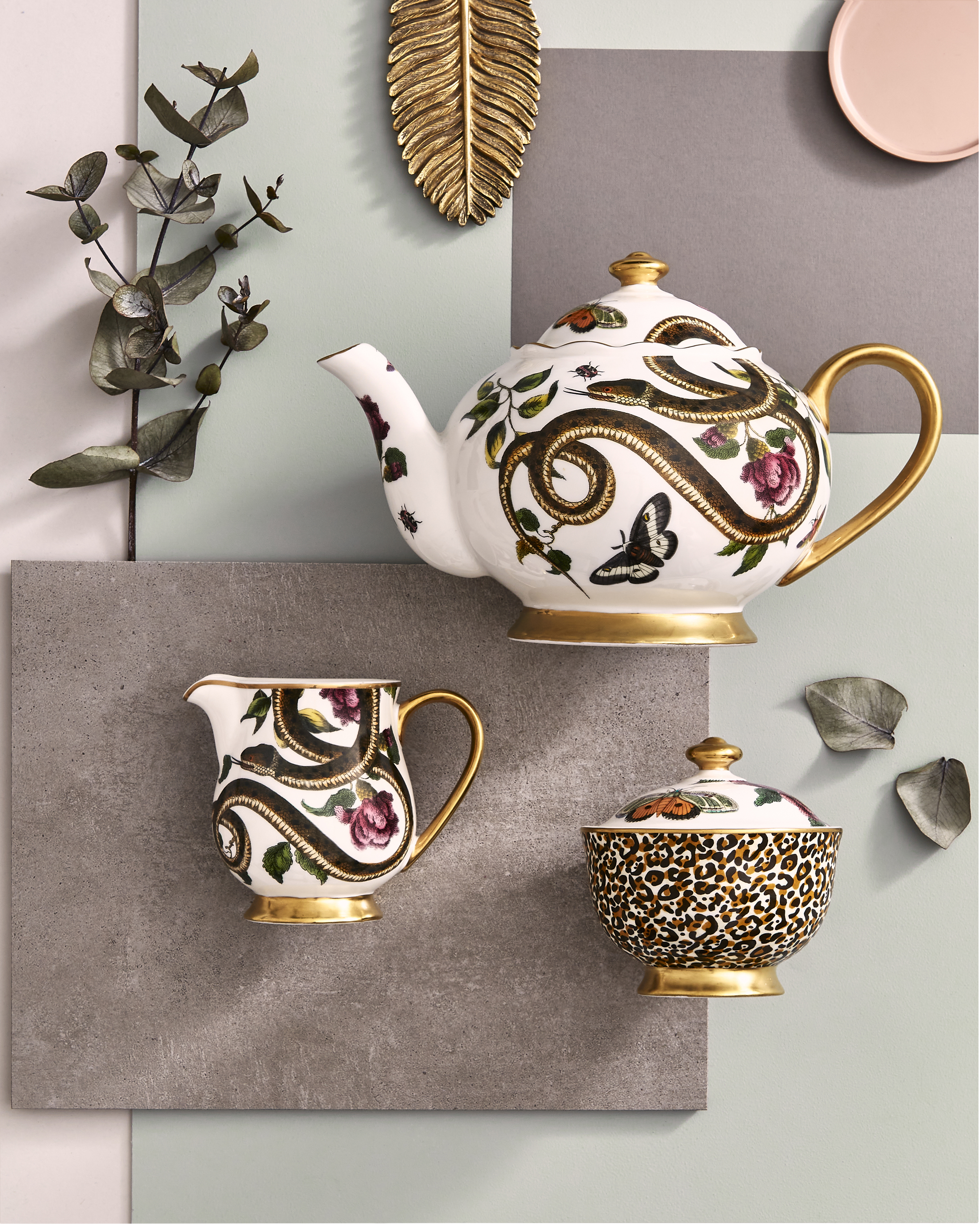 Creatures of Curiosity Snake Teapot image number null